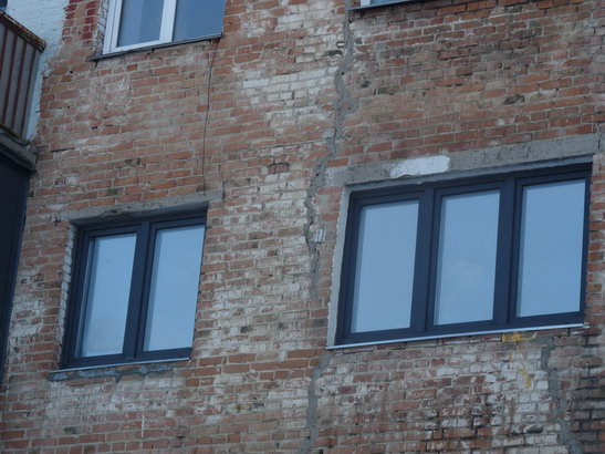 Фото 6 - Трещины на стене дома ул. Быковского, д. 11а, г. Красноярск
